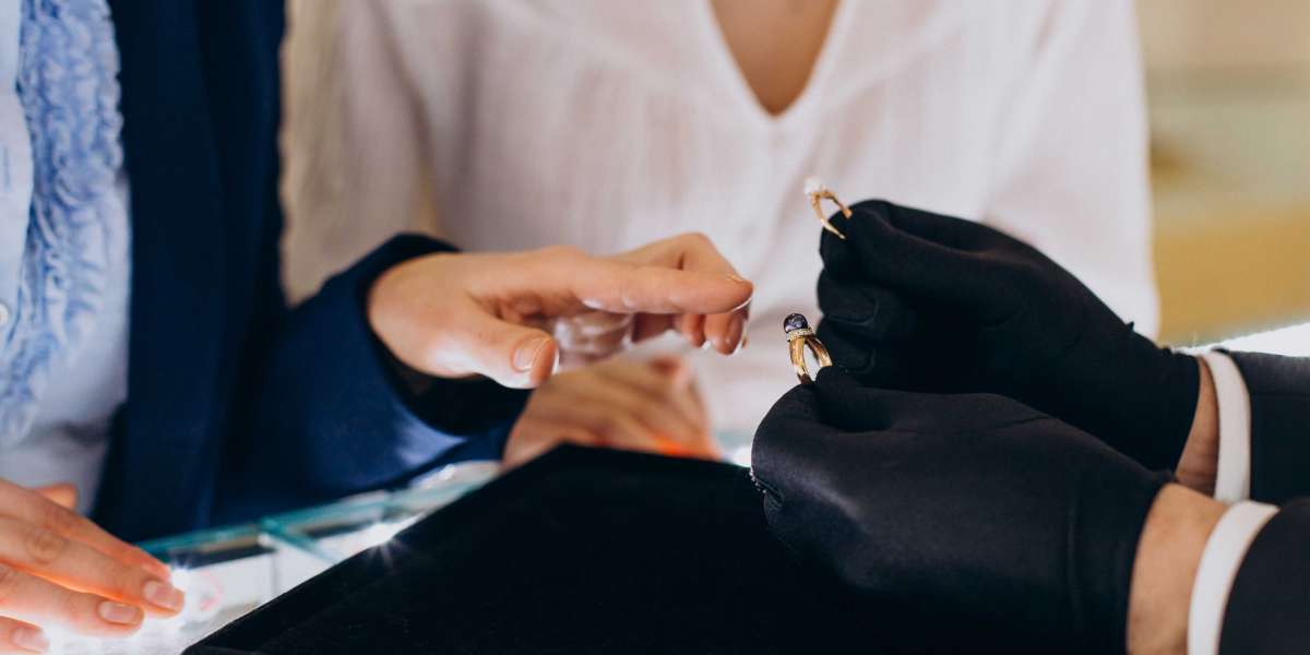 Lab Grown Diamond Rings: Pure Brilliance, No Compromise