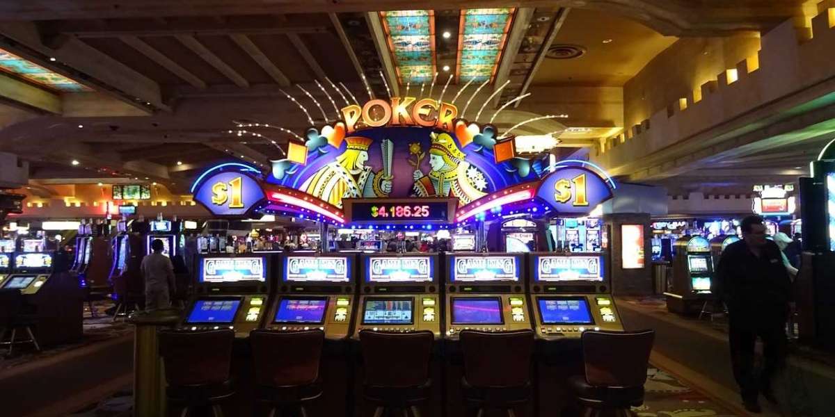 オンラインカジノで成功するための心理戦：プレイヤーの行動分析