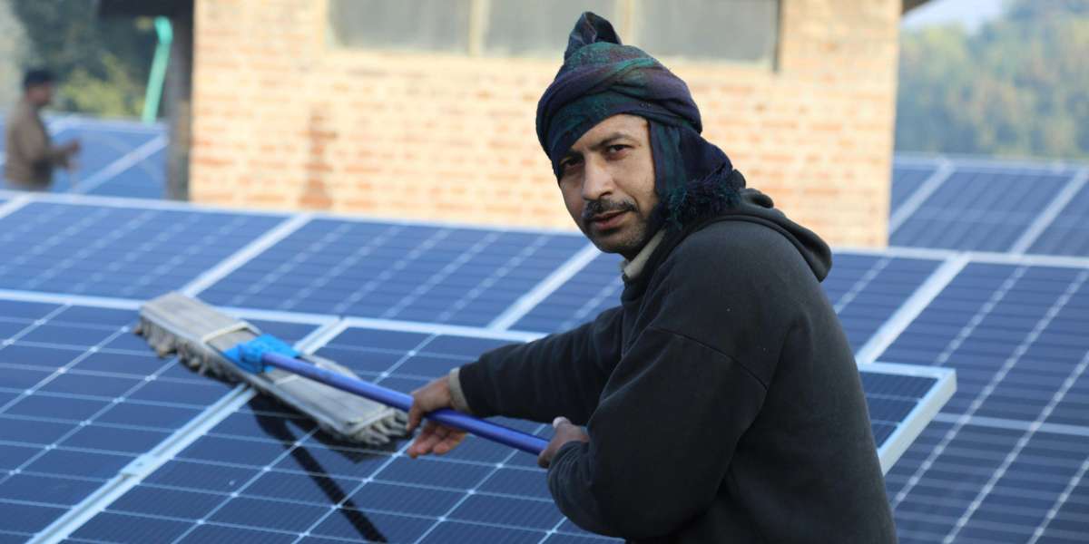 Solar Converter Price in Pakistan 2025 – Latest Rates & Market Trends