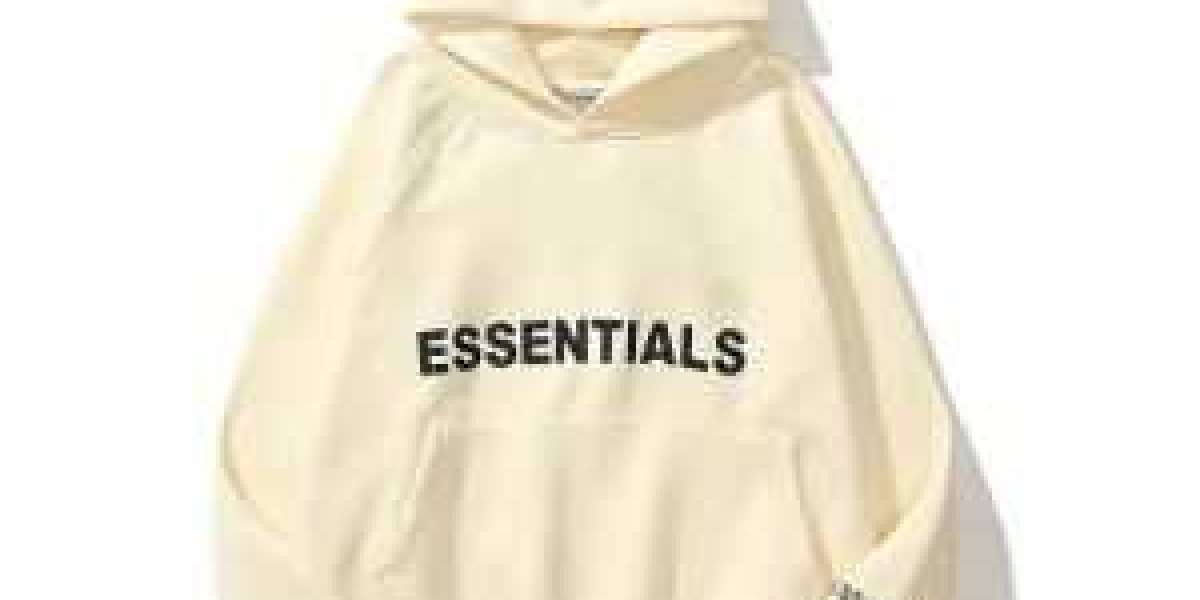 Essentials Hoodie – Streetwear Vibe with Ultimate Everyday Comfort