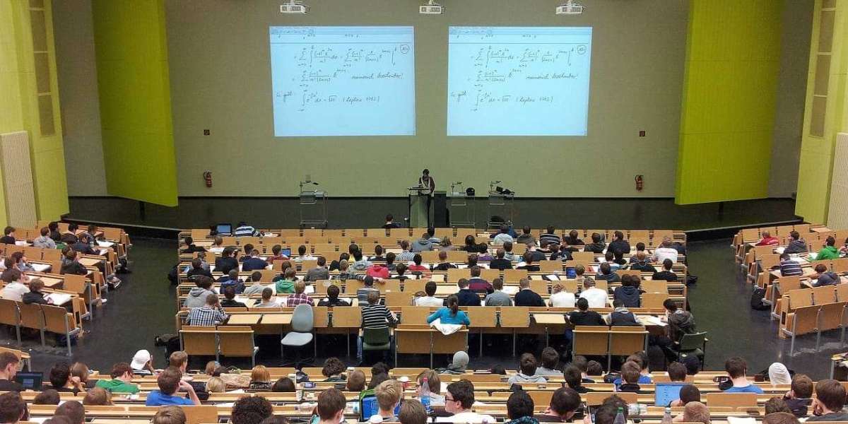 How to Calculate Attendance Percentage for College Classes Manually