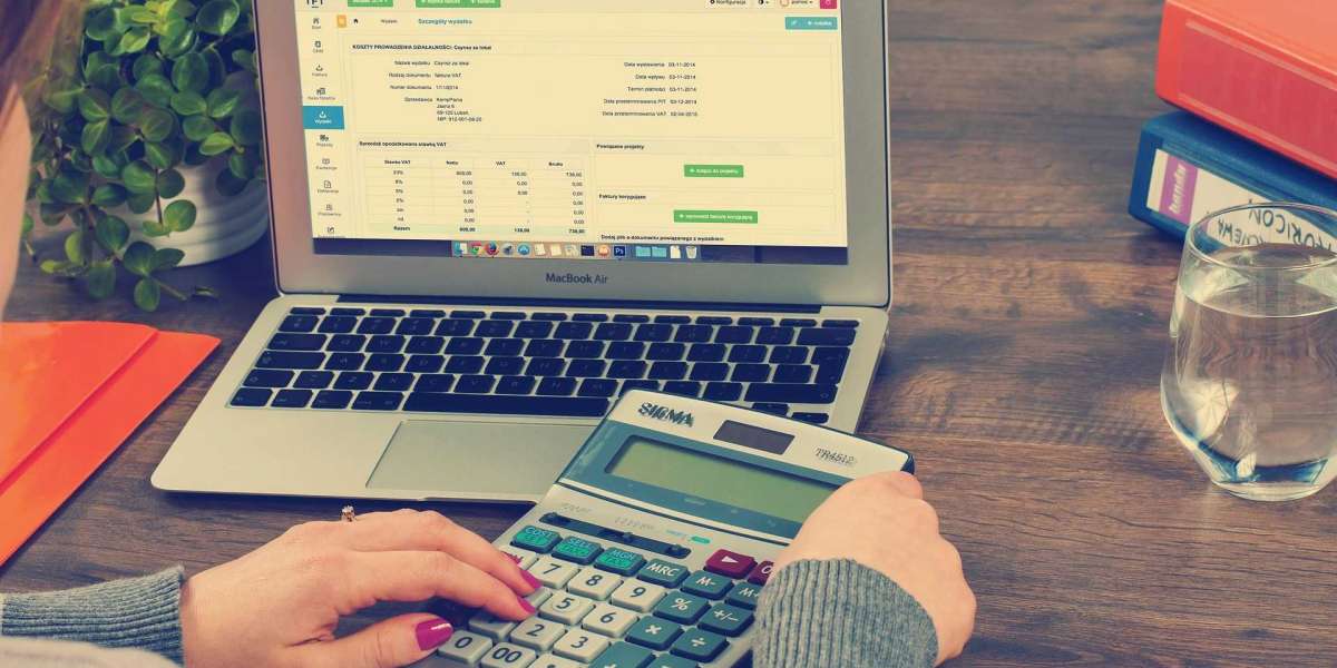 Why Outsourcing Revenue Cycle Management Saves Time and Money