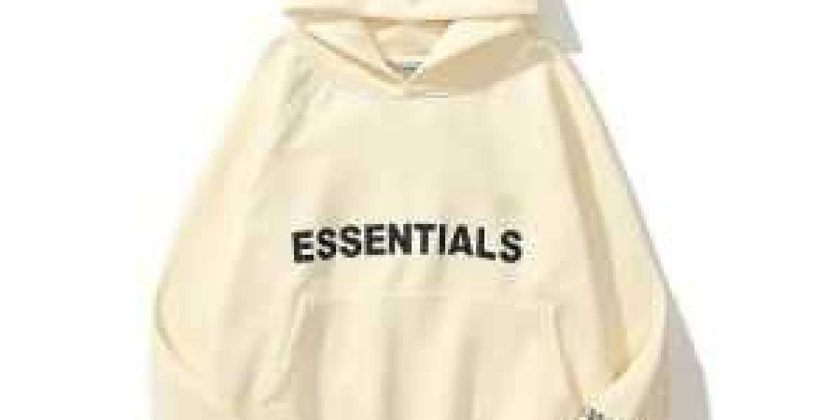 Timeless ESSENTIALS Hoodie Fits That Elevate Modern Streetwear Looks