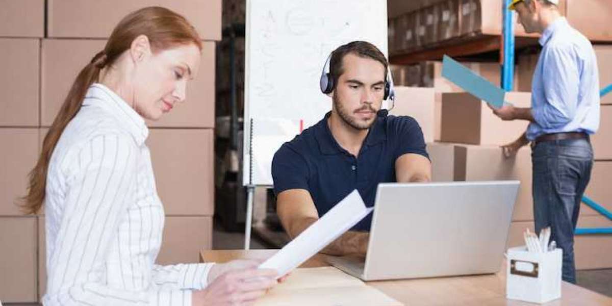 Optimize Shipping Costs with Expert Parcel Contract Negotiation