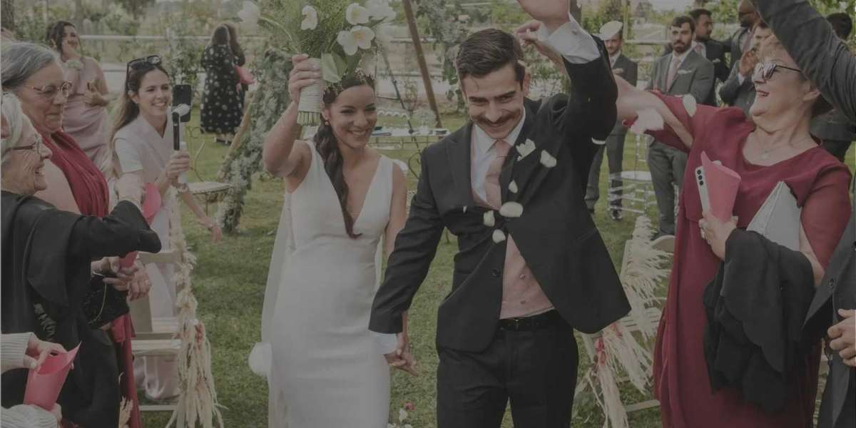 Why Choose a Portugal Wedding Content Creator like The Viral Bridal?