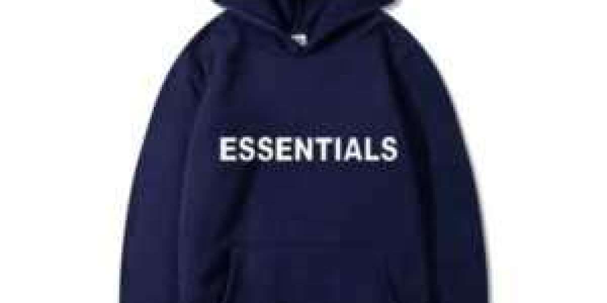 From Gym to Street: The Ve rsatile Tracksuit