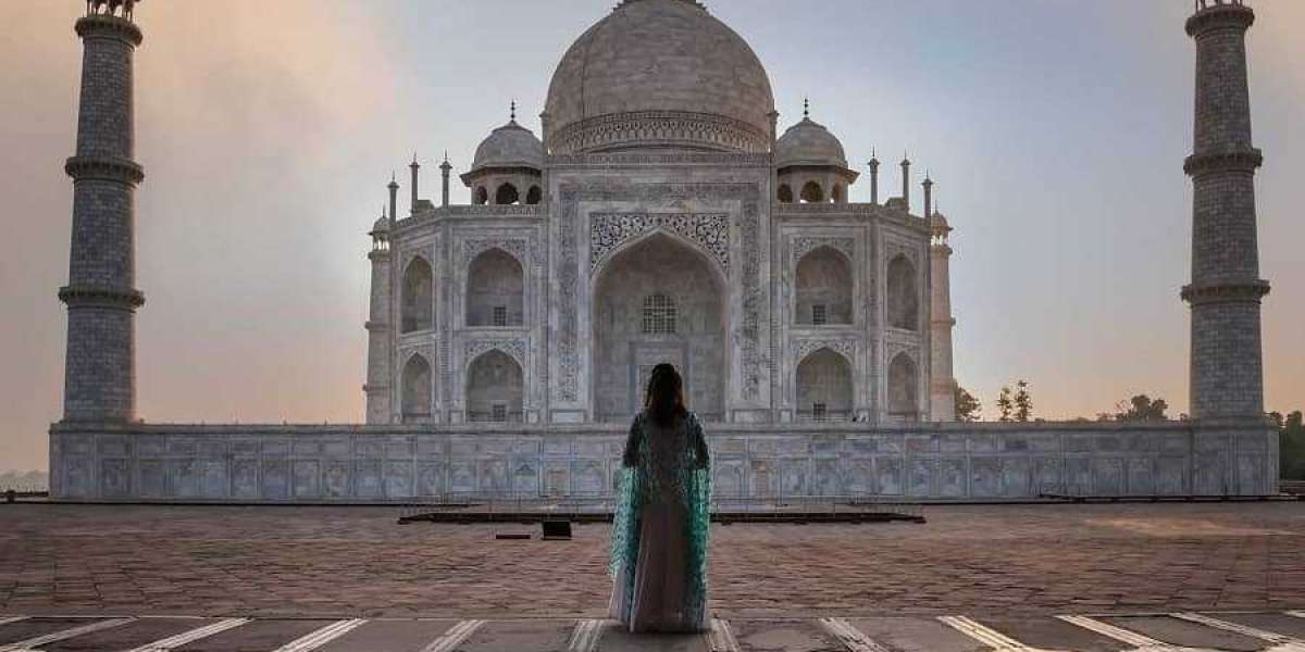 Complete Travel Guide to Visiting the Taj Mahal for First-Time Visitors