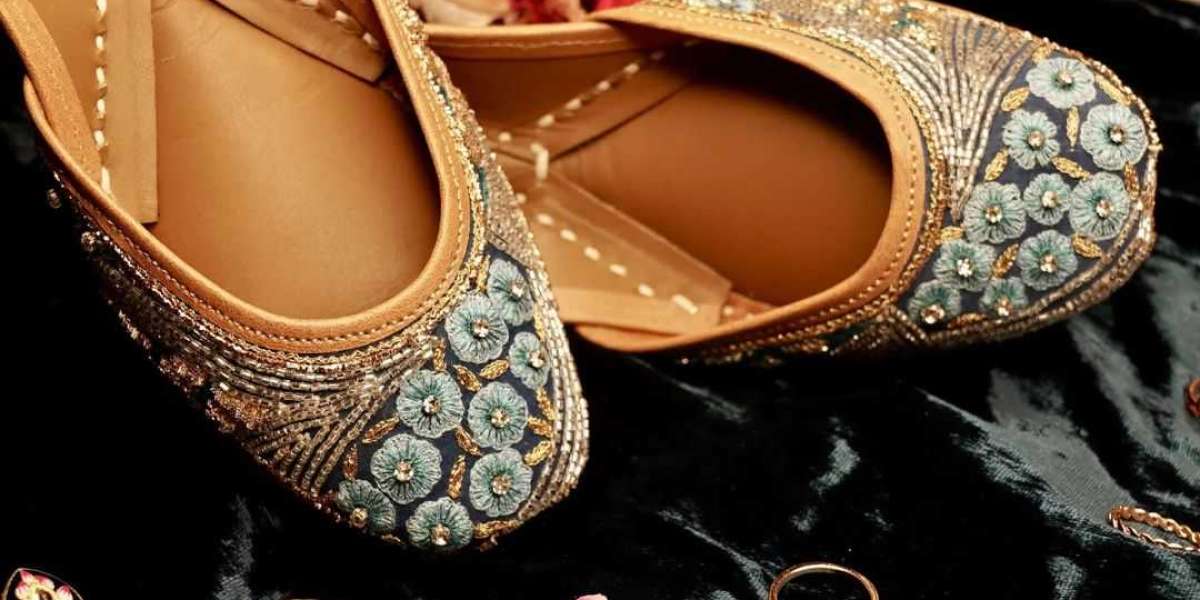 Punjabi Juttis Carry The Art of Preserving India's Cultural Identity