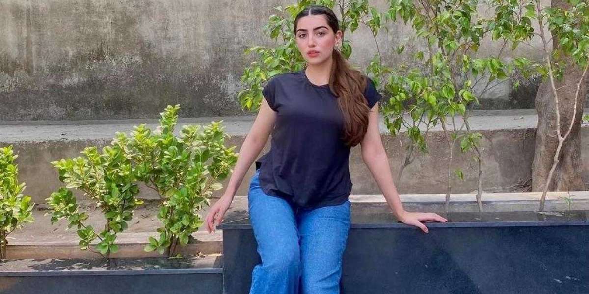 Elegant Escort Girls Sharjah for Comfort Style