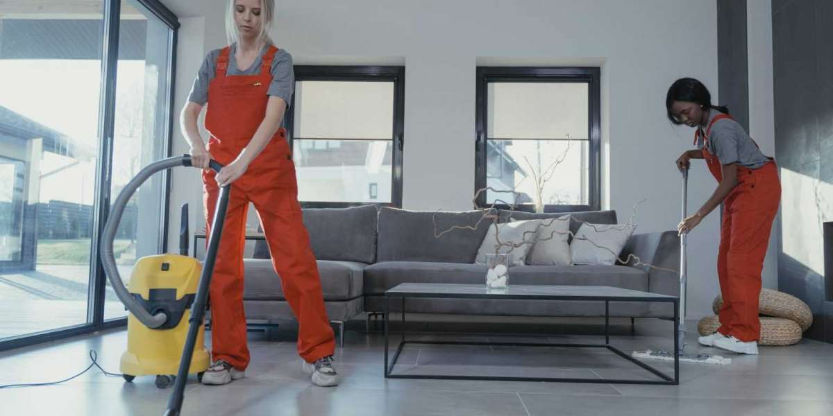 Understanding the Value of Cleaning Services in Toronto’s Fast-Paced Urban Lifestyle