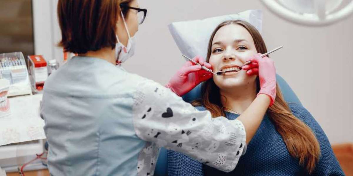 Cosmetic Dentistry in Dubai: Personalized Smile Design for Every Lifestyle