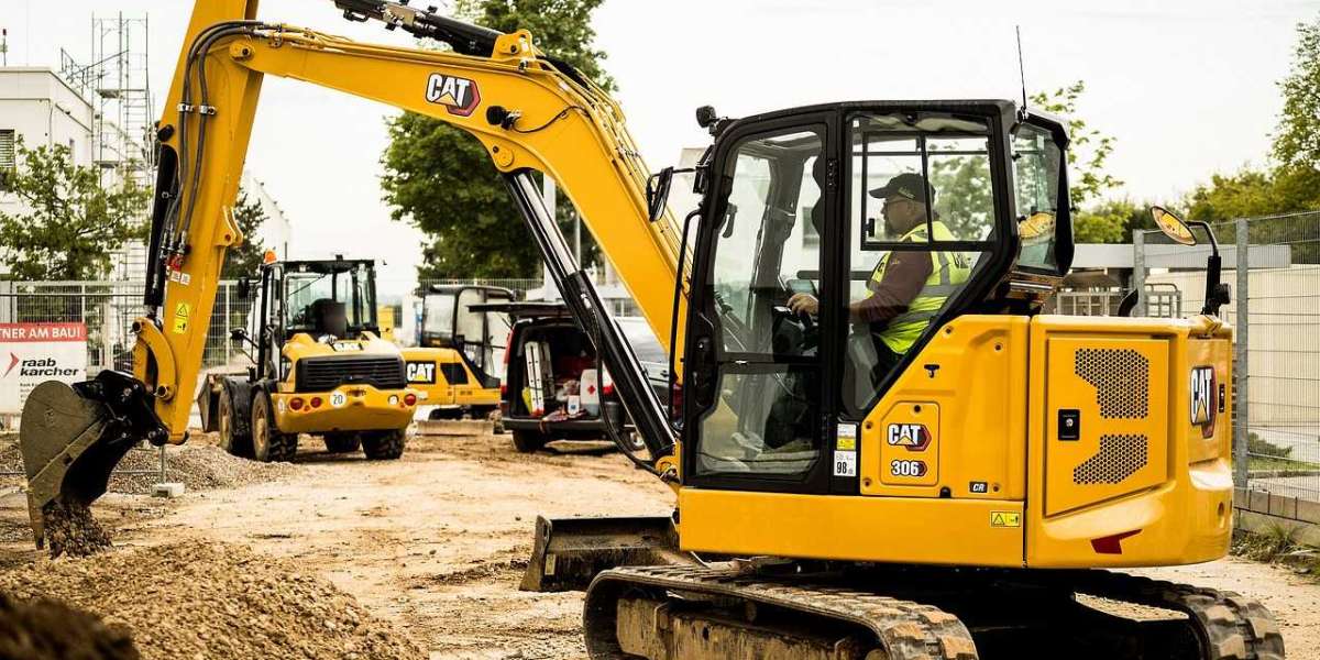 5 Types of Heavy Construction Equipment and Their Operations