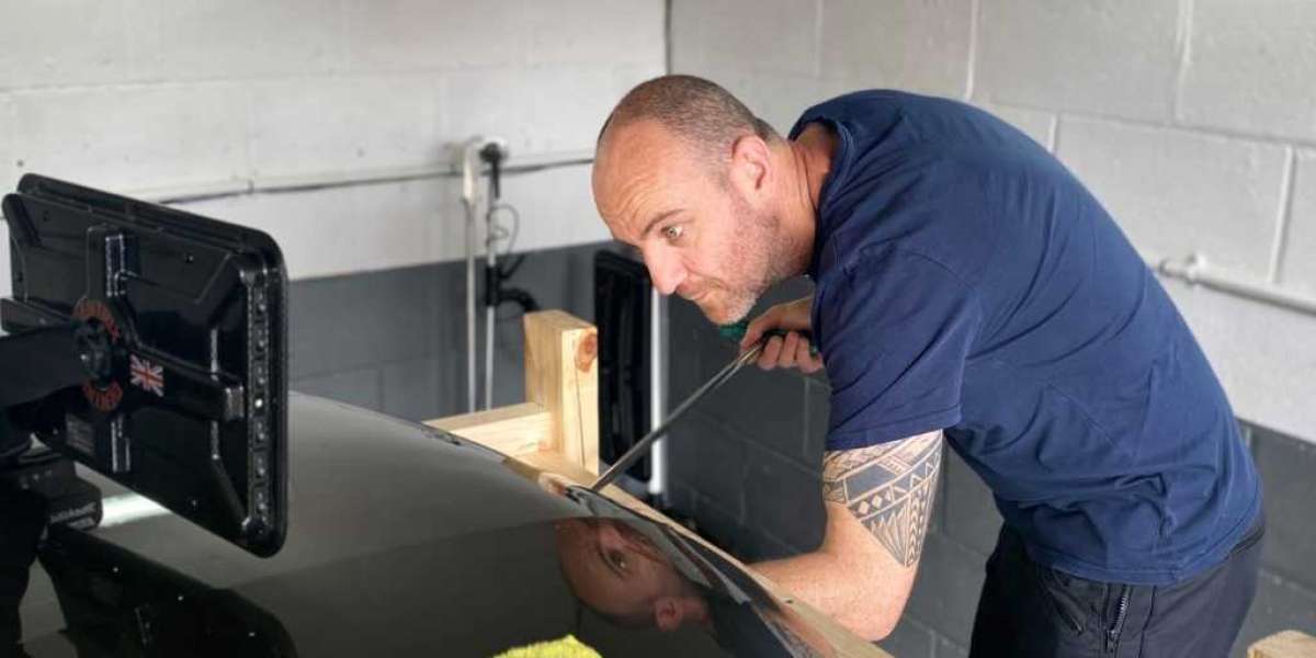 PDR Courses UK – Paintless Dent Removal Training UK