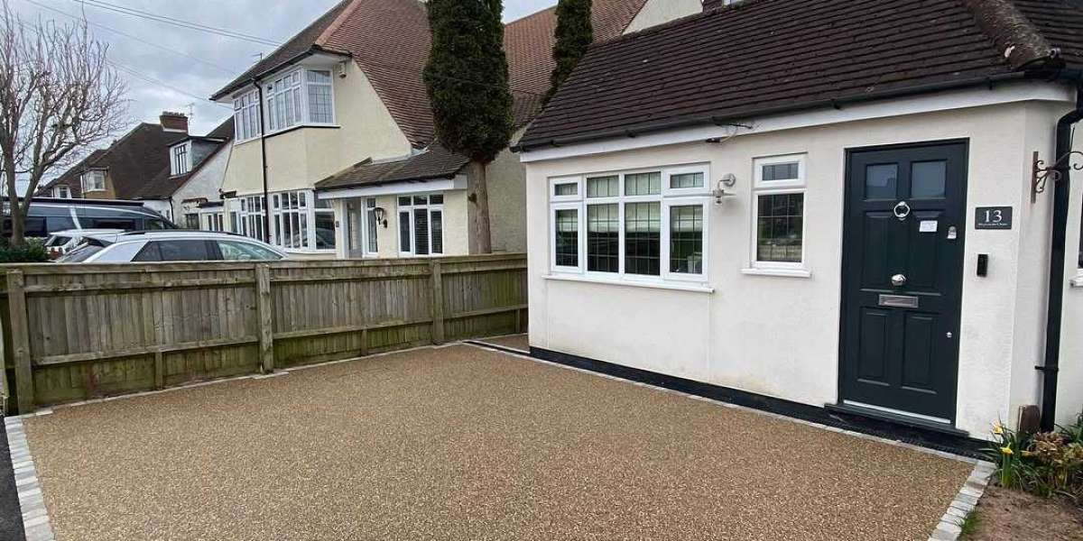 Skilled Landscape Gardeners Gerrards Cross for Beautiful Outdoor Transformations