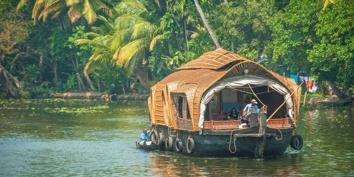 How to Plan a Budget-Friendly Ooty Trip from Delhi: Packages & Tips