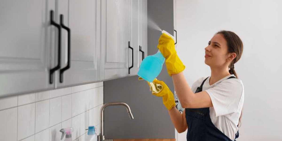 Housekeeping Dubai: Daily, Weekly & Monthly Cleaning Tips Explained