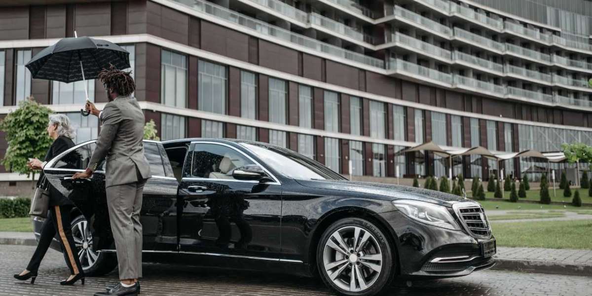 Experience the Best Luxury Chauffeur Service in London