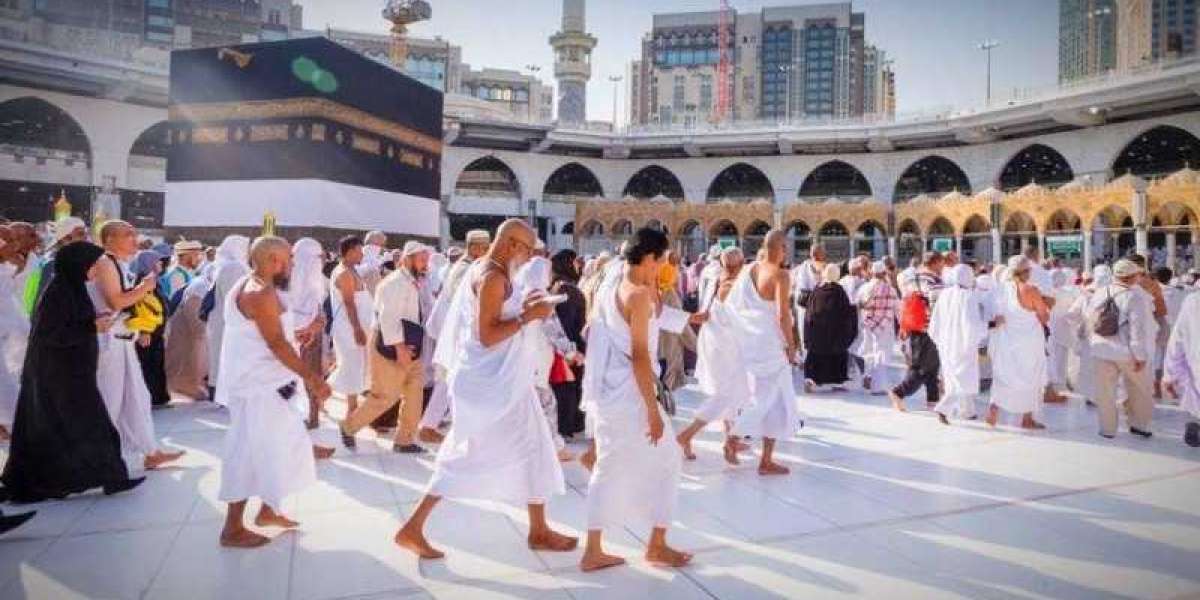 Why UK-Based Ramadan Umrah Packages Differ from International Offers