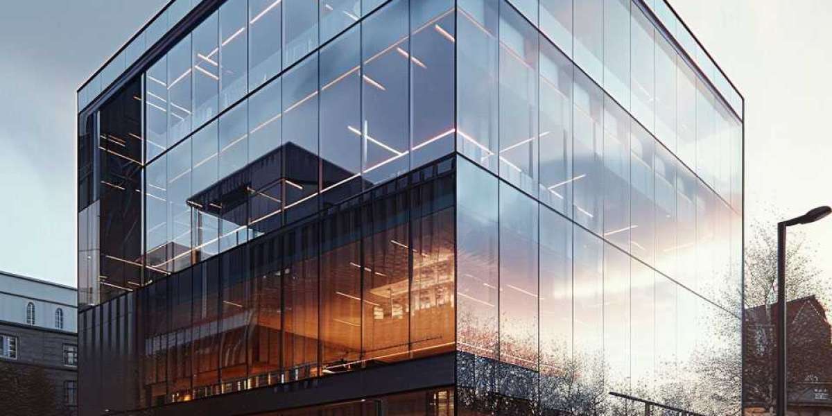 Structural Glass: Durability, Transparency, Architectural Innovation