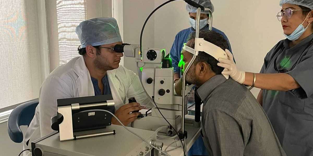 Retina Specialist in Delhi: Protecting Vision Through Timely Diagnosis and Expert Care