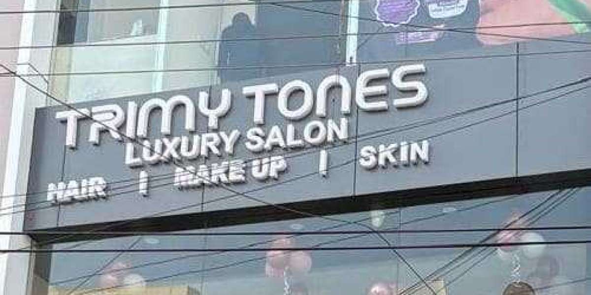 Salon Franchise Under 15 Lakhs In India with High Growth Potential