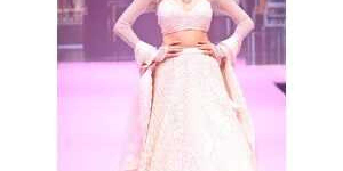 Discover the Best of Style at a Designer Clothes Showroom in Bur Dubai