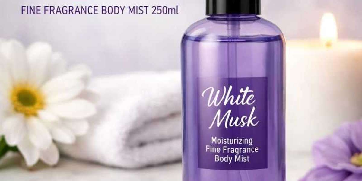 White Musk Moisturizing Fine Fragrance Body Mist 250ml - A Refreshing Scent for Your Skin