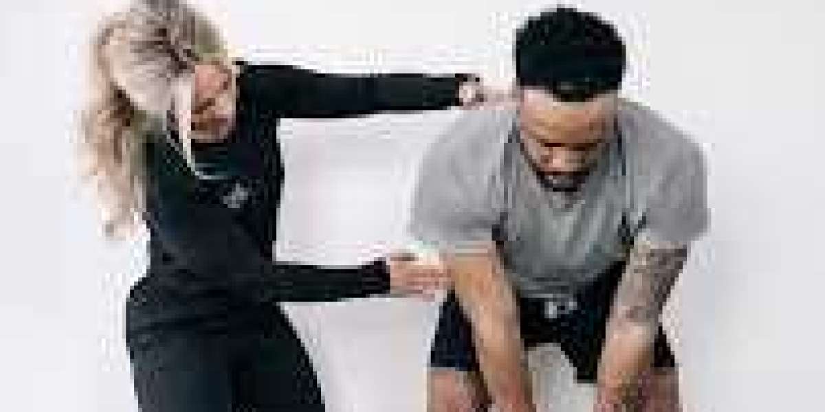 Experienced Female Doctor Chiropractor in Carmel