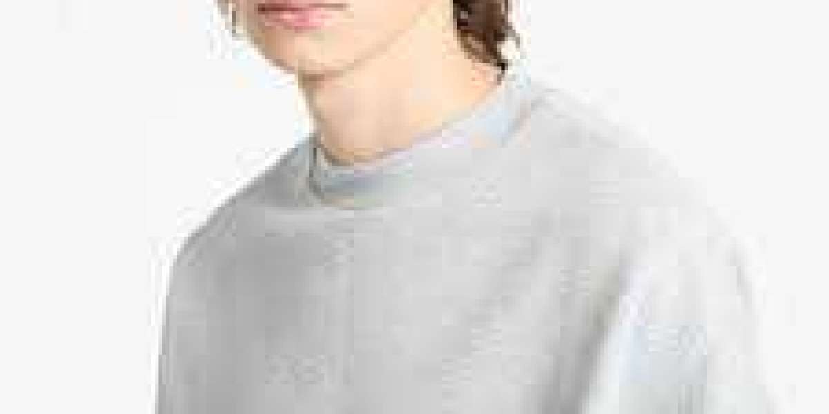 Essentials : basiques à superposer avec style