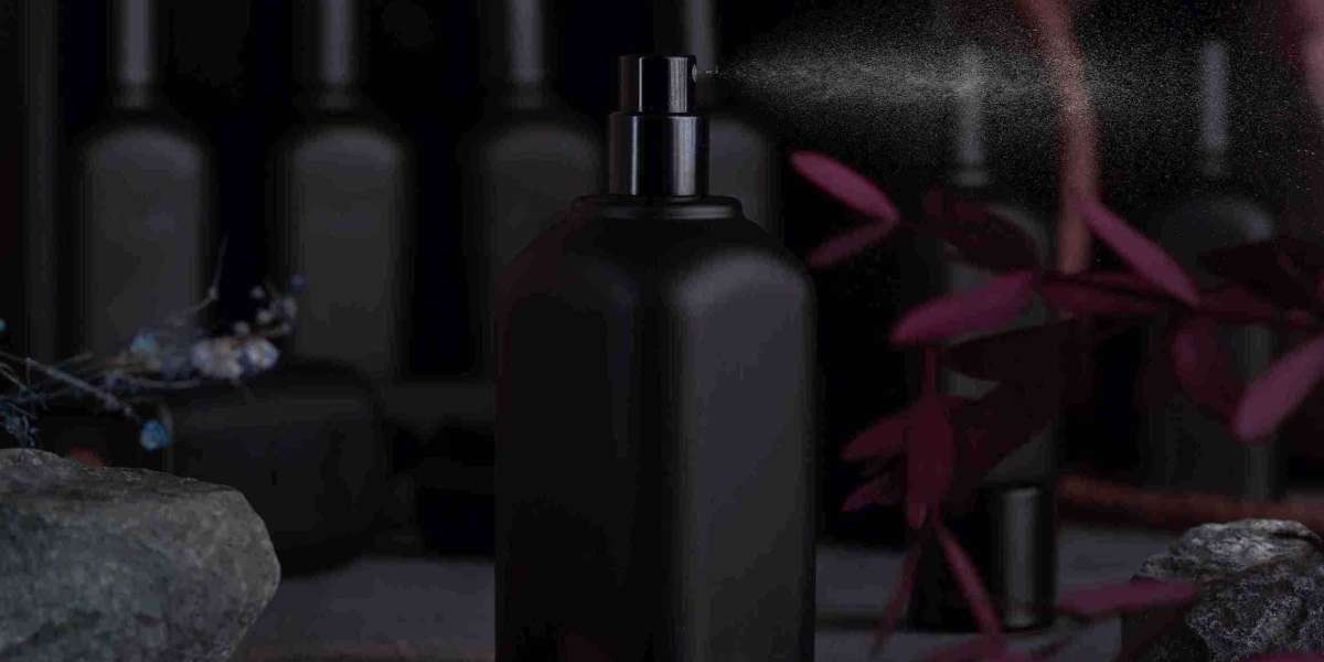 اكتشف افضل عطور تمنحك لمسة من الفخامة والجاذبية