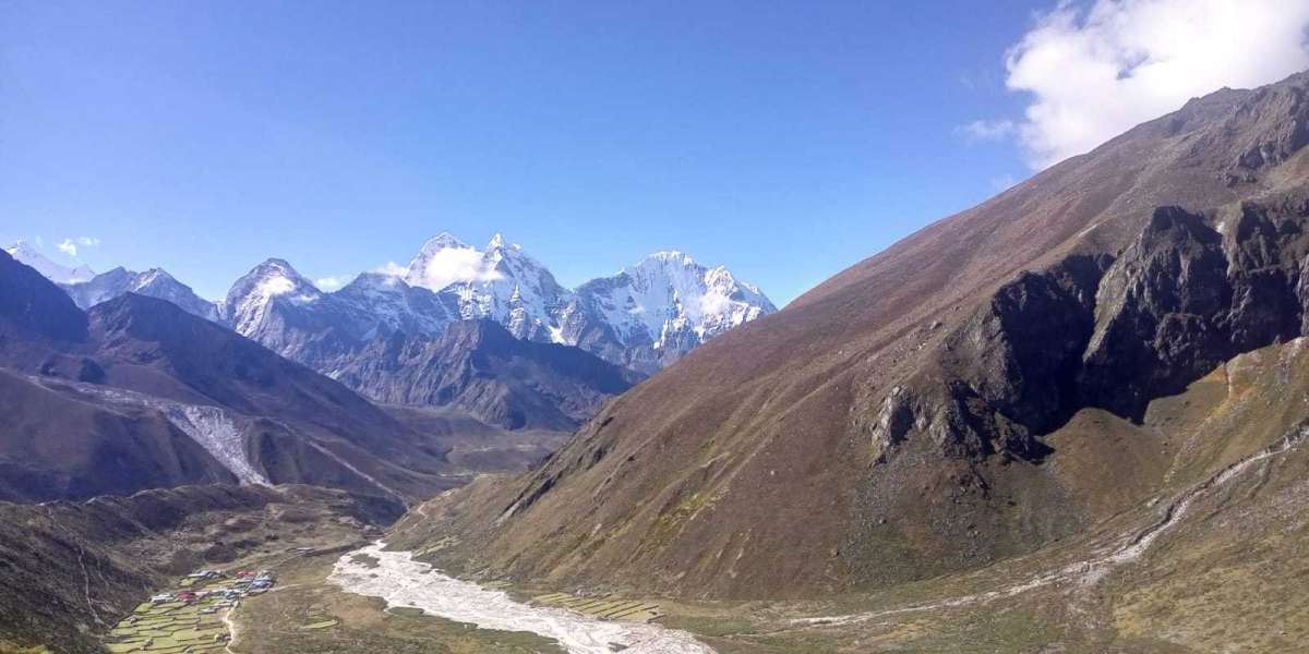 Lobuche Peak Climbing Cost 2026: Group Joining and Private Ascent Cost & Fees.