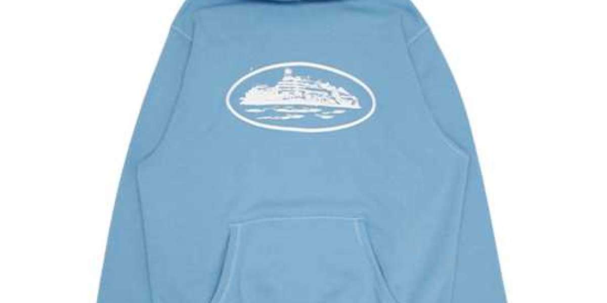 What Goes Well with a sudadera corteiz Outfit?