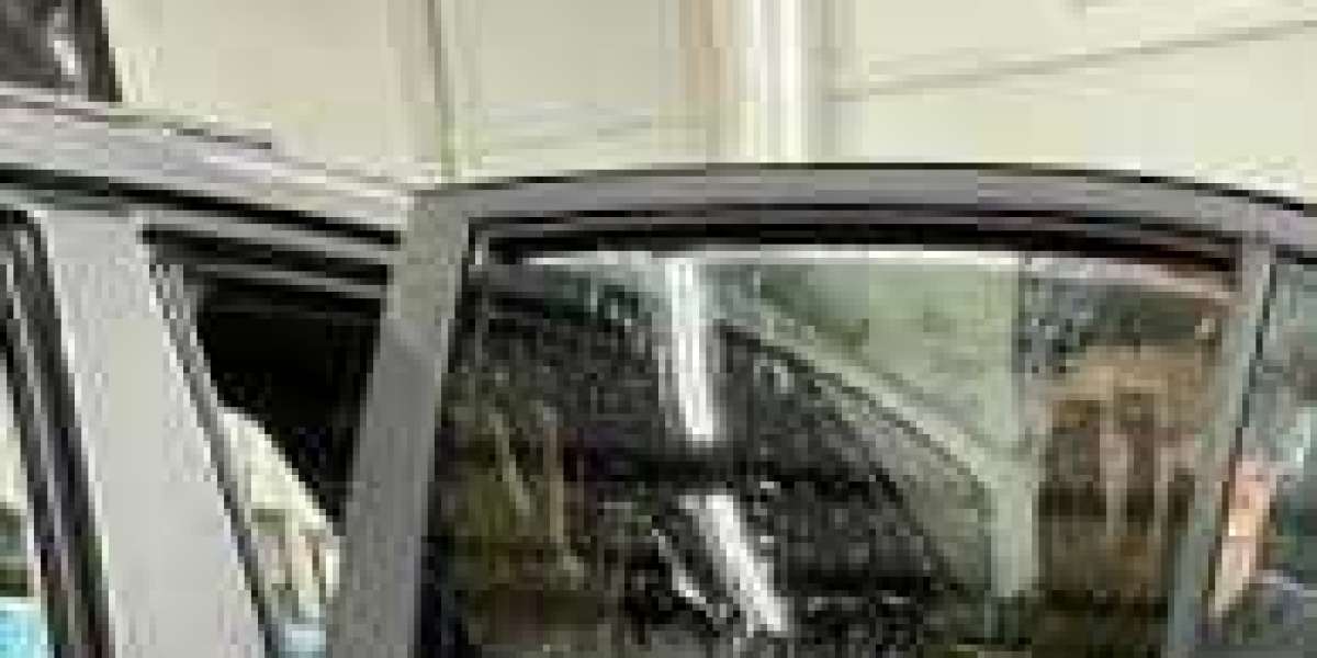 Semi Truck Glass Services in Maryville, TN