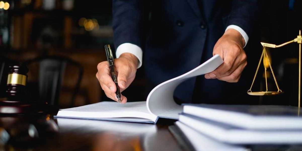 Experienced Writ Lawyer Offering Strong Court Representation