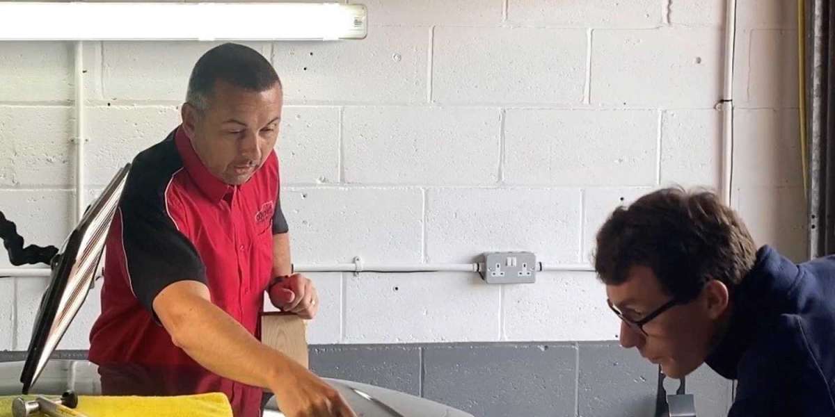 PDR Training UK | Hands-On Paintless Dent Repair Courses