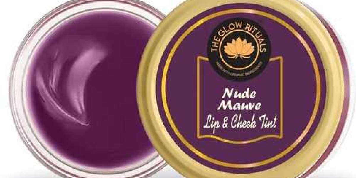 Cheek Makeup: How to Enhance Your Natural Glow