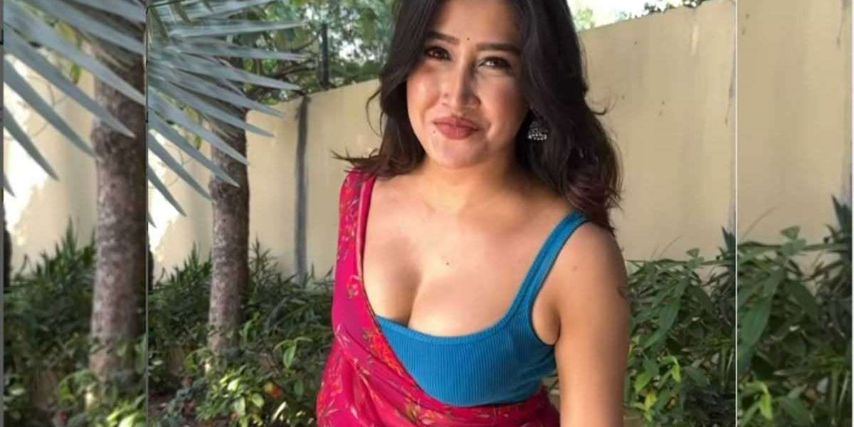 How Online Escort Booking Works in Raipur