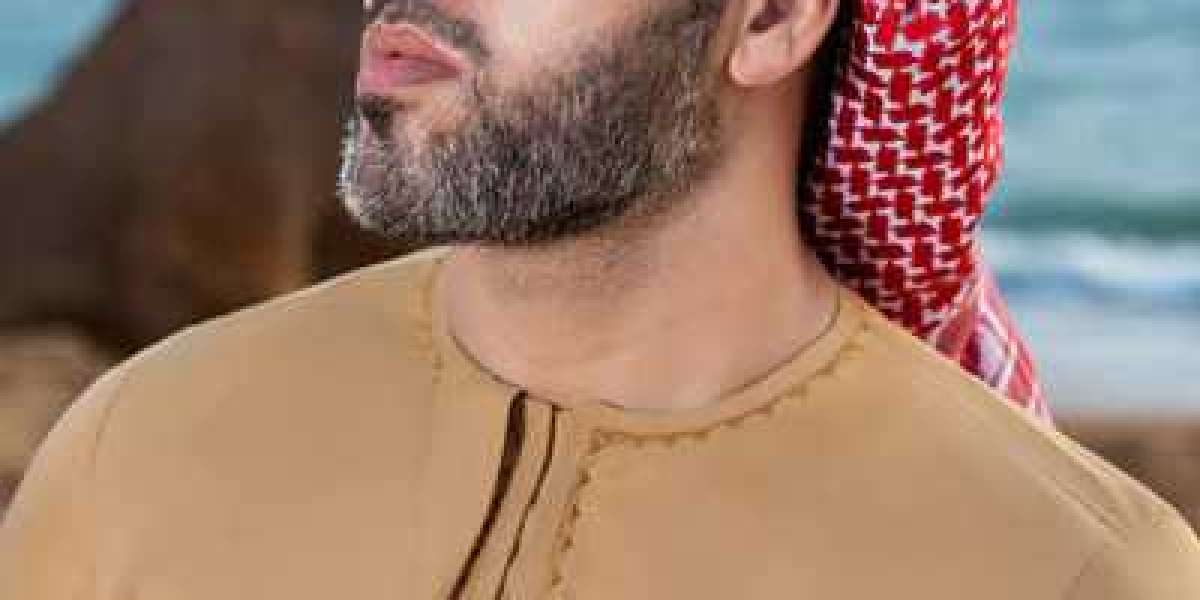 Shemagh Scarf A Timeless Blend of Culture and Style