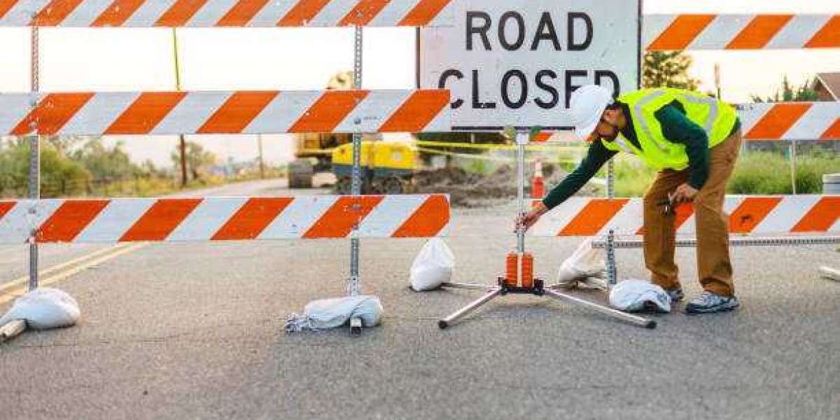 Clear Safety Communication for Urban Projects Using Construction Signage Dubai