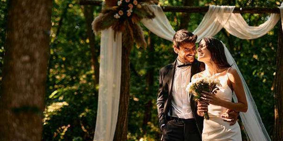 The Ultimate Guide to a Tropical Elopement