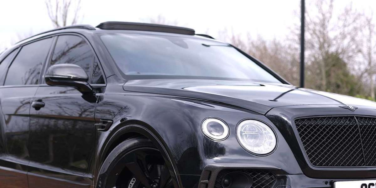 Experience Premium Comfort and Style with Luxury SUV Hire in Birmingham