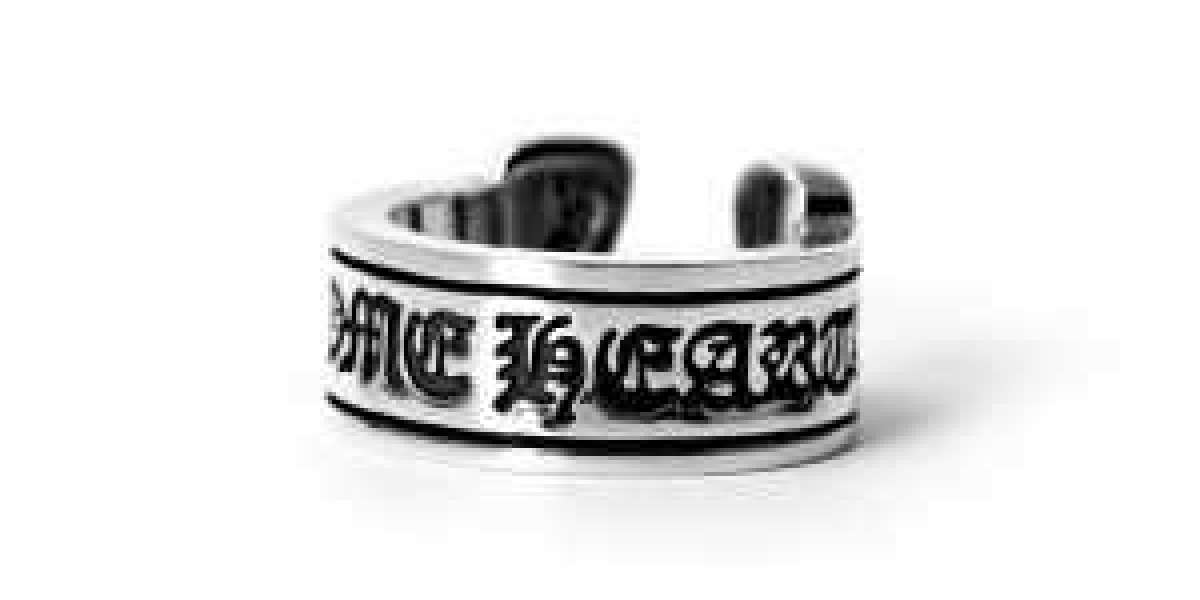 Minimal Effort, Maximum Style: The Power of Choosing the Right Accessories