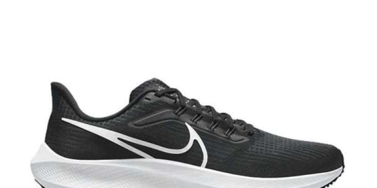 อัปเดตรองเท้า Nike รุ่นฮิตในไทย
