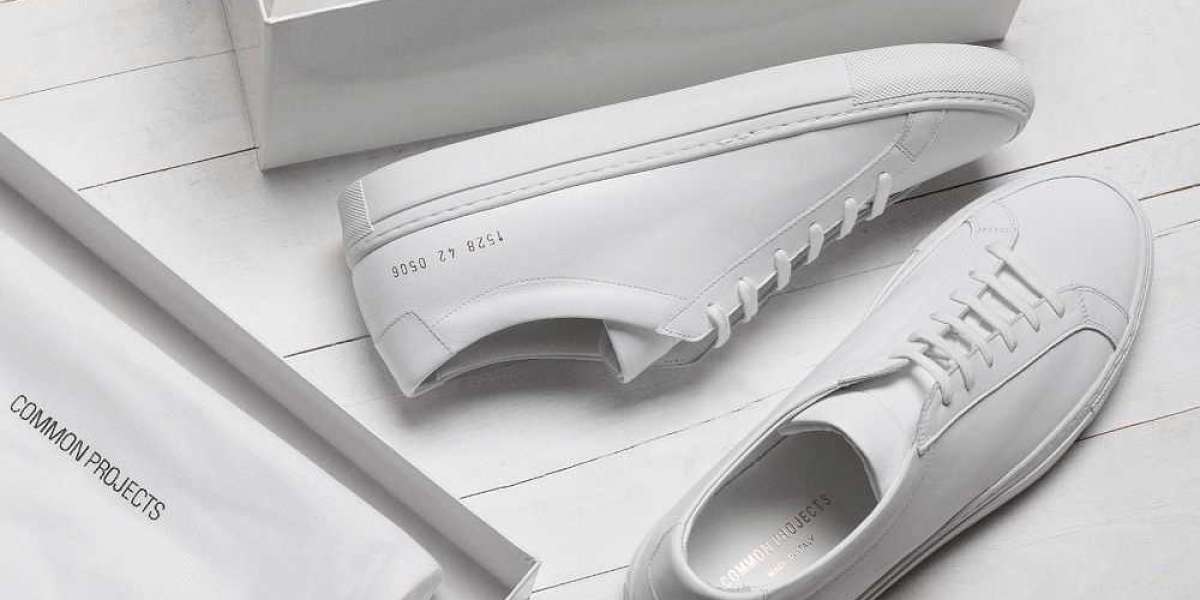 Common Projects Sneakers Style Guide, History, and Outfit Ideas