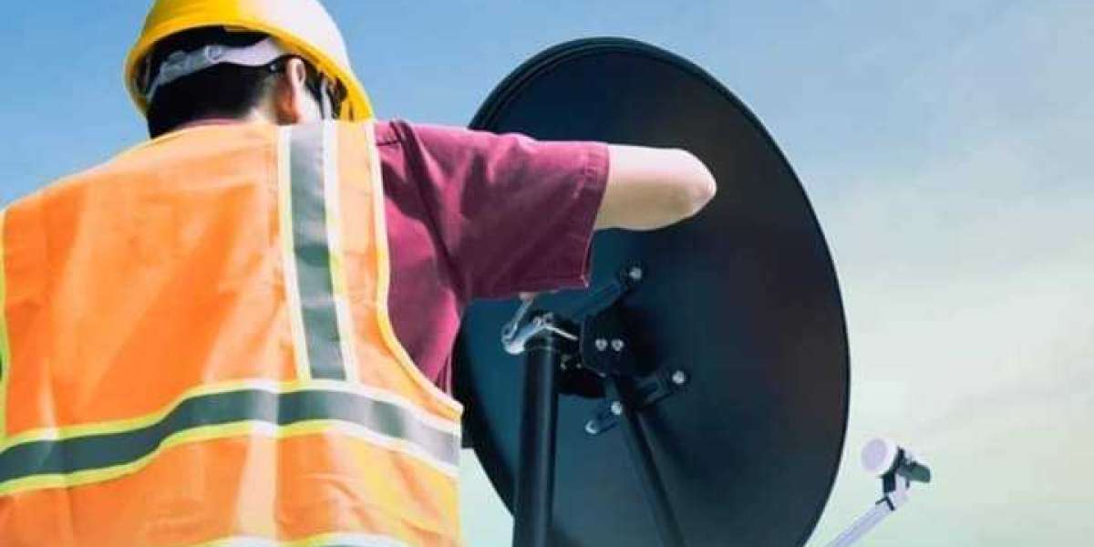 Satellite Technician in Al Naseem – Top-Quality Dish Installation and Maintenance