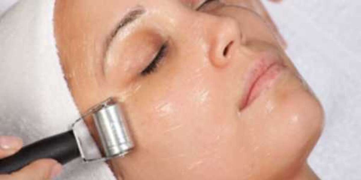Pick the Right Facial for Oily Skin Types