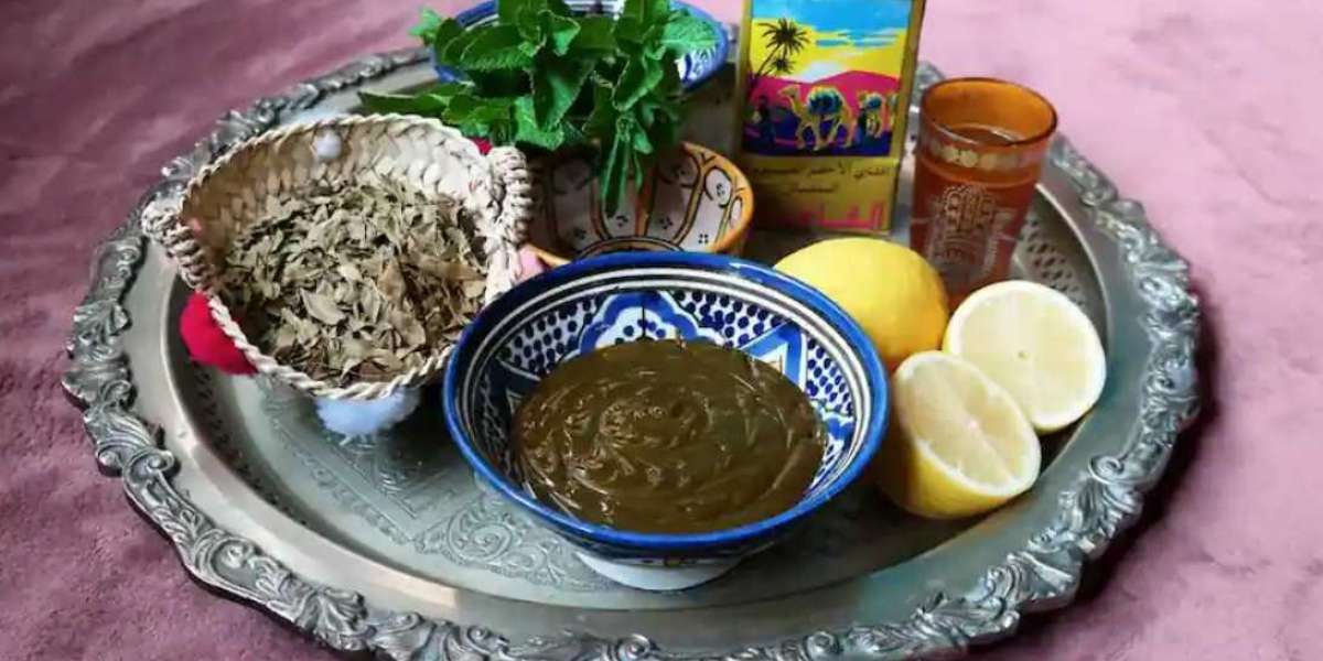 What Is a Henna Crown and How Is It Used for Cancer Patients?