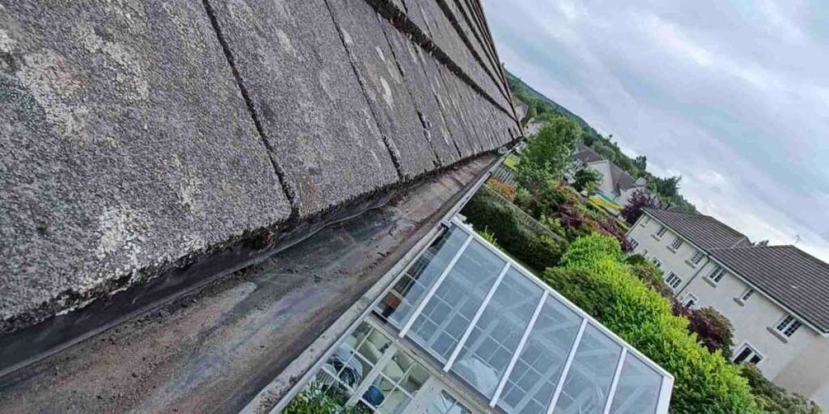 The Homeowner’s Guide to Emergency Gutter Cleaning Buffalo NY After a Major Storm