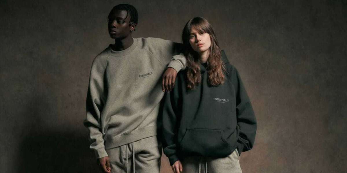 Essentials Hoodie – Simple Streetwear That Works in Real Life (USA Guide)