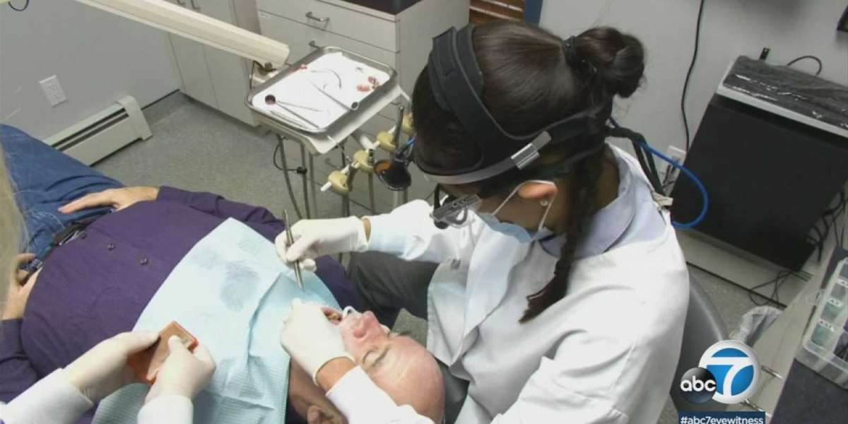 Dental tooth removal In Dubaii: Simple Extraction Steps